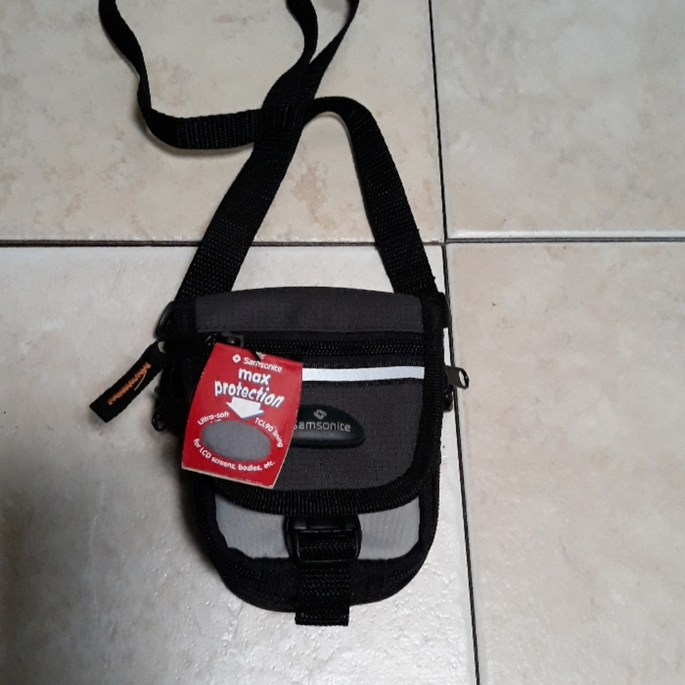 NWT SAMSONITE CAMERA BAG